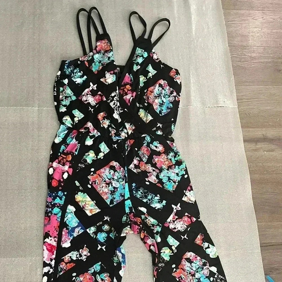 [M]Nicole  by Nicole Miller Black Floral Jumpsuit - Picture 2 of 9